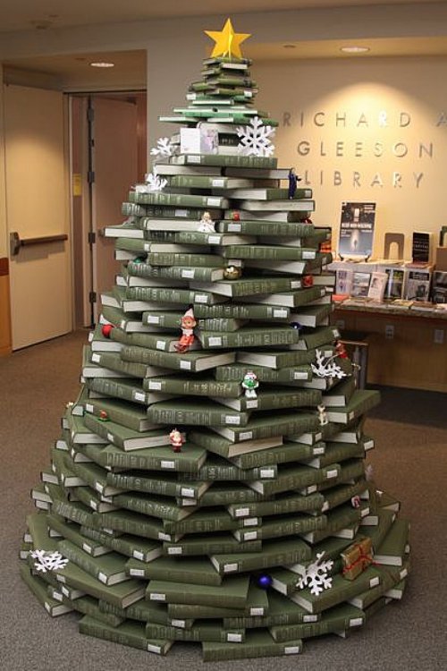 book christmas tree